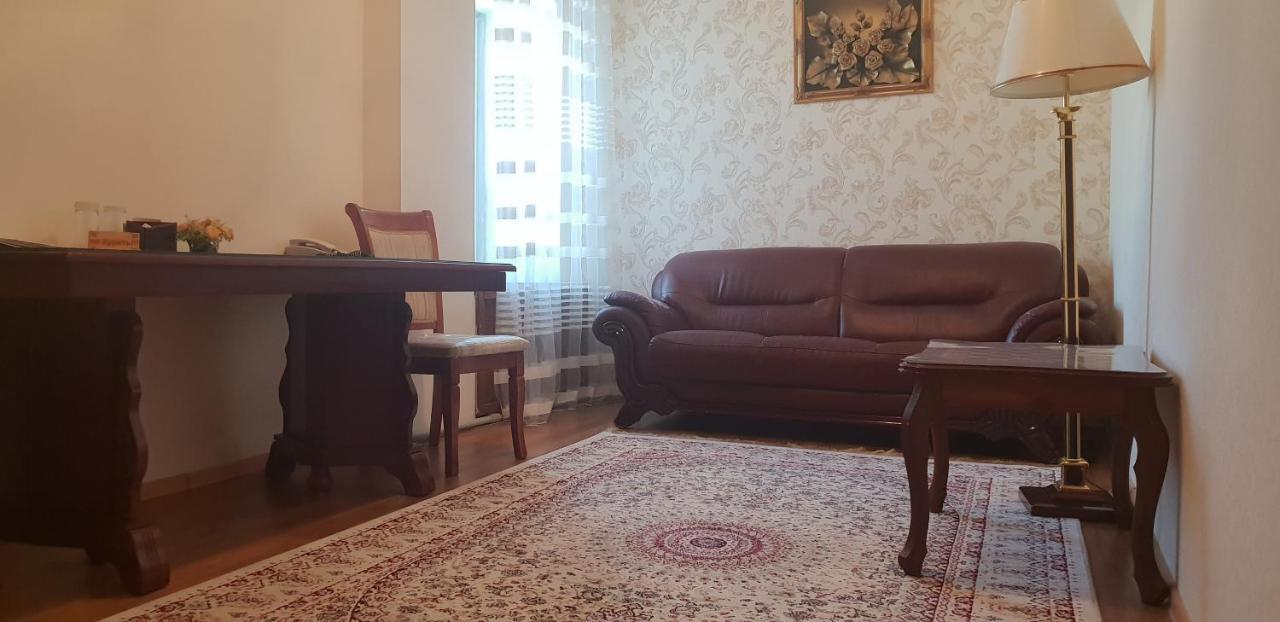 Altyn-Adam Hotel 아스타나 외부 사진